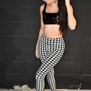 Black and White Design Leggings